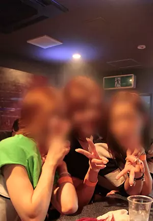 熊本ホットポイントグループ「クラブで盛り上がる画像4」